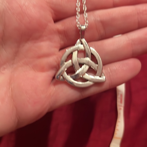 New Celtic Symbol Jewelry, Necklace and Earrings, Silver color. - Picture 5 of 7